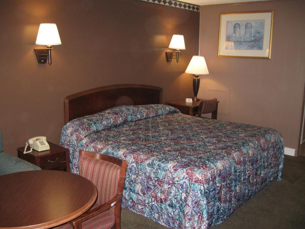 Fincastle Motor Inn Tazewell Room photo