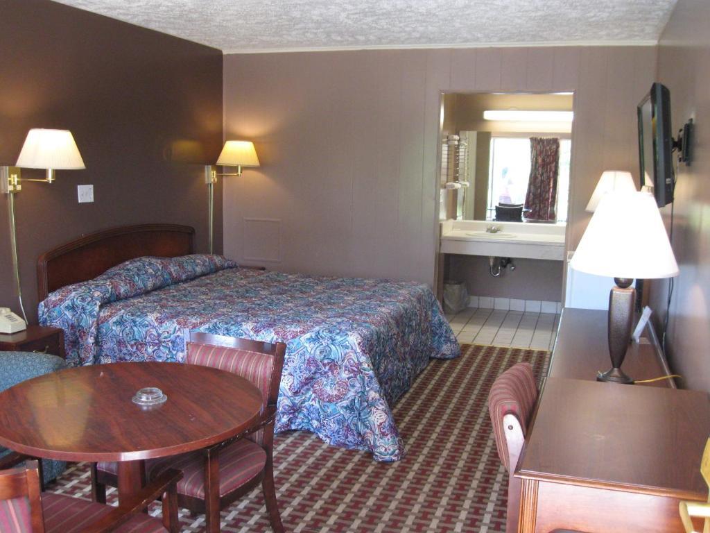 Fincastle Motor Inn Tazewell Room photo