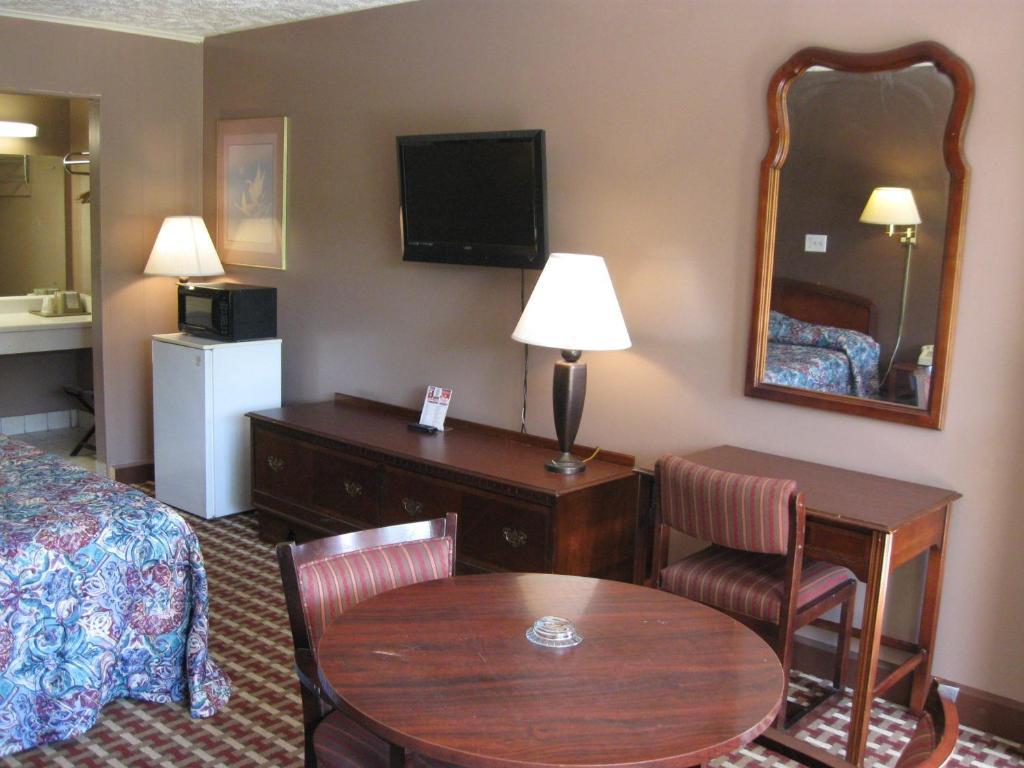 Fincastle Motor Inn Tazewell Room photo