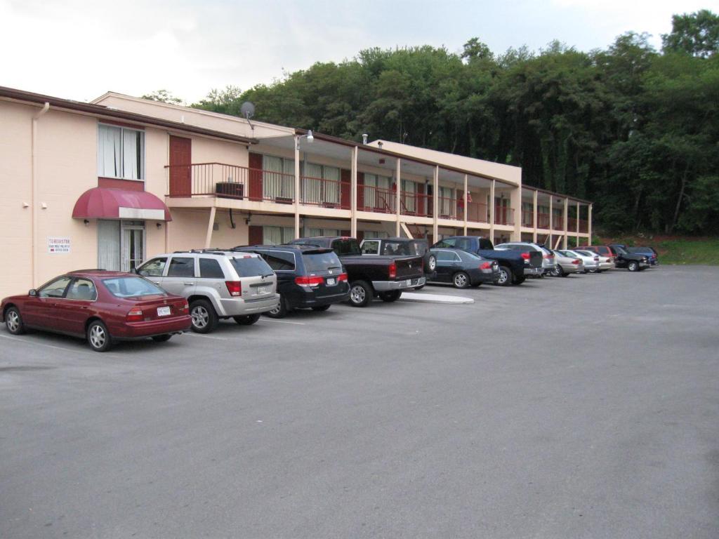 Fincastle Motor Inn Tazewell Exterior photo